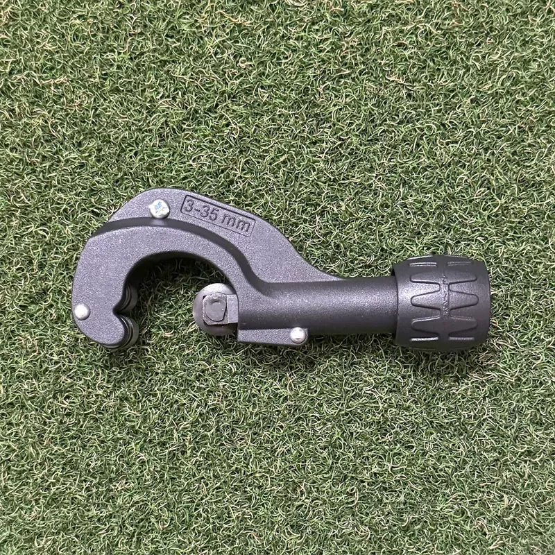 hand-held-golf-shaft-cutter-tool Hand-Held Golf Shaft Cutter Tool