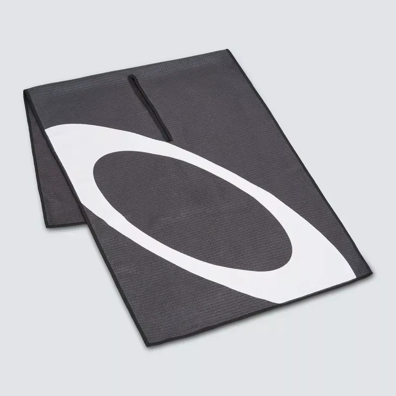 oakley-player-terrain-towel-blackout Oakley Player Terrain Towel – Blackout